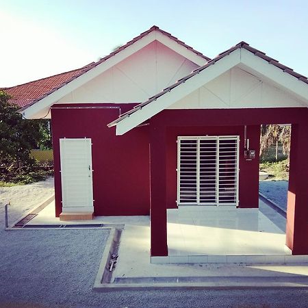 Homestay Azmi Zita Kuala Terengganu Buitenkant foto