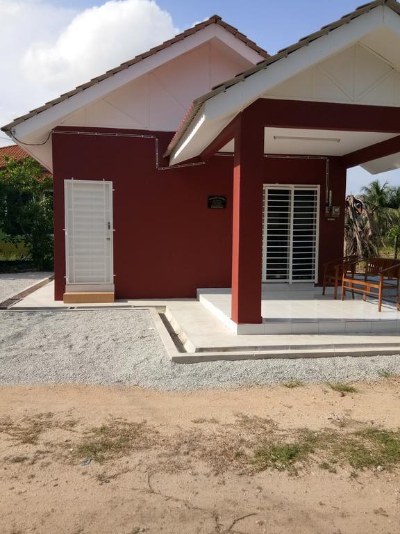 Homestay Azmi Zita Kuala Terengganu Buitenkant foto