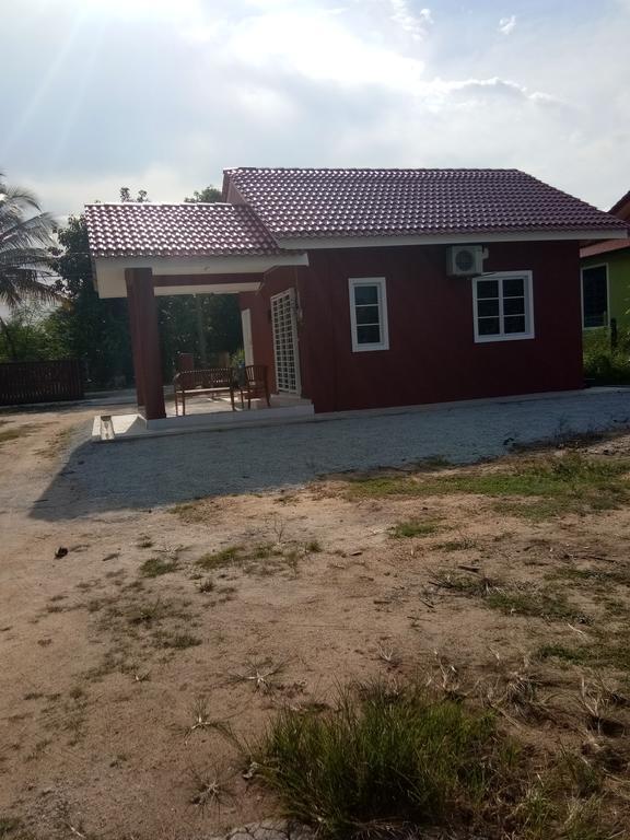 Homestay Azmi Zita Kuala Terengganu Buitenkant foto