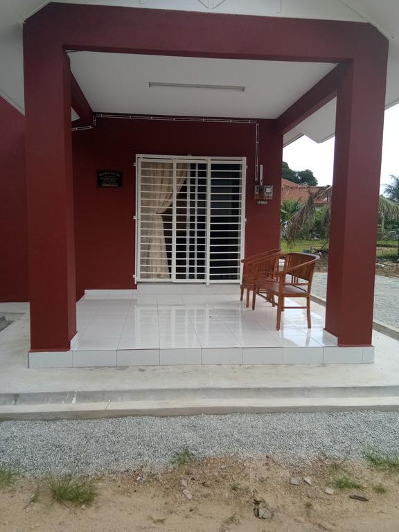 Homestay Azmi Zita Kuala Terengganu Buitenkant foto